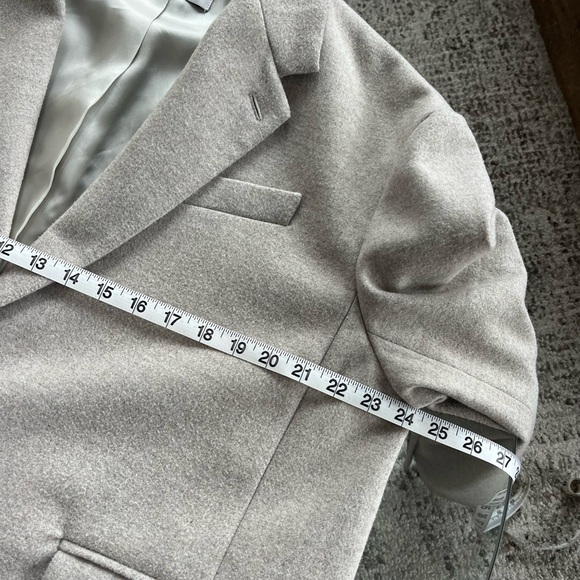 Size 2M/L Rare Aritzia Babaton Vogue Blazer Jacket Fall Winter - Picture 7 of 9